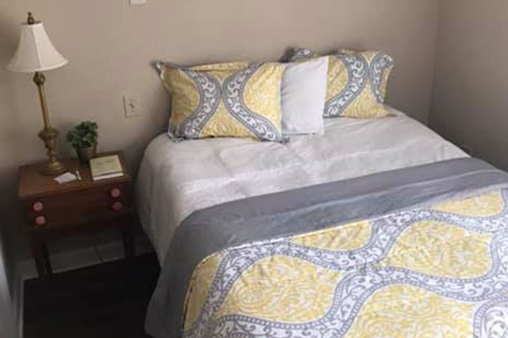 Gardens of Savannah bedroom